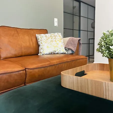 Lovely 1-bedroom With Patio And Sauna Lejlighed