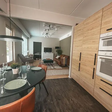 Lovely 1-bedroom With Patio And Sauna Тампере